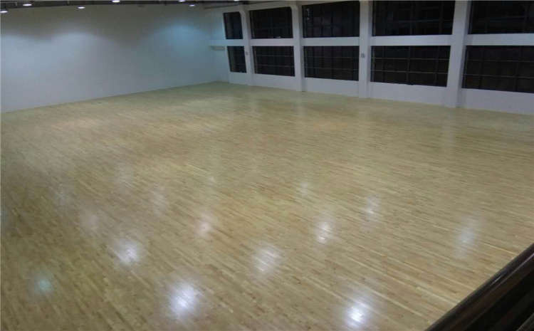 松木羽毛球館木地板報價