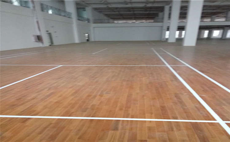 五角楓舞臺運動木地板造價