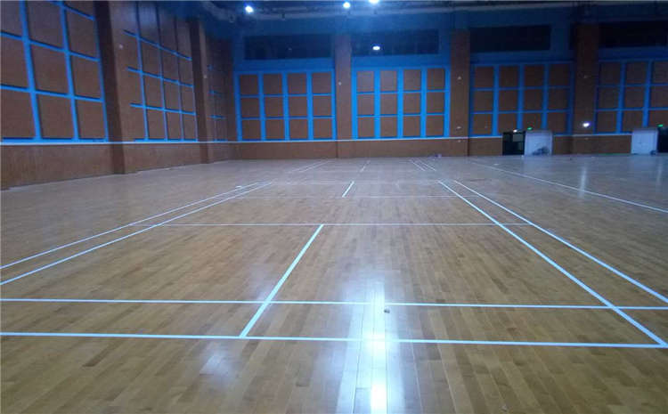 學(xué)?;@球木地板造價(jià)
