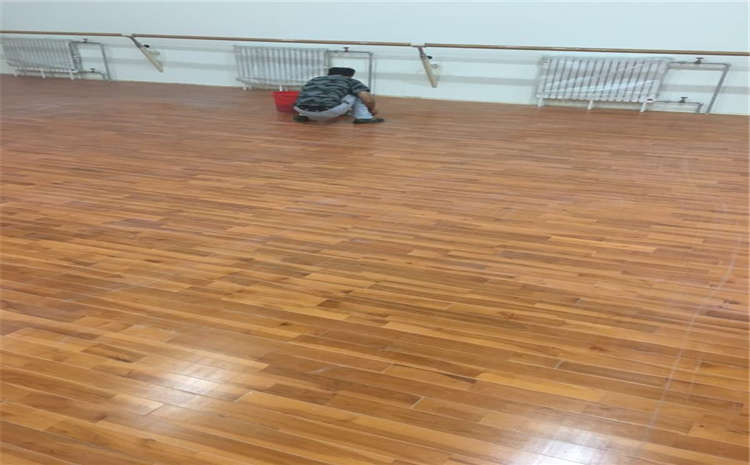 楓樺木排球館木地板板式龍骨結(jié)構(gòu)