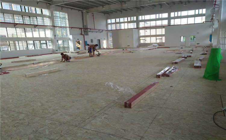 拼接板風雨操場地板規(guī)格