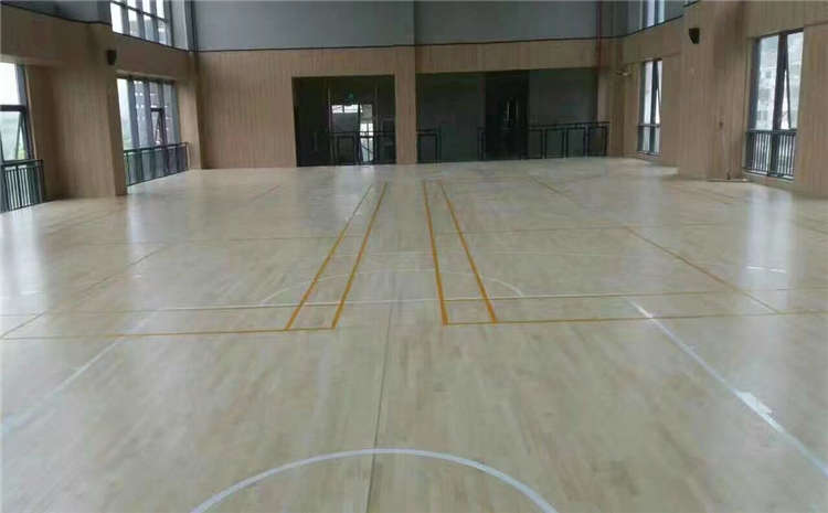 20厚體育館木地板怎么翻新?