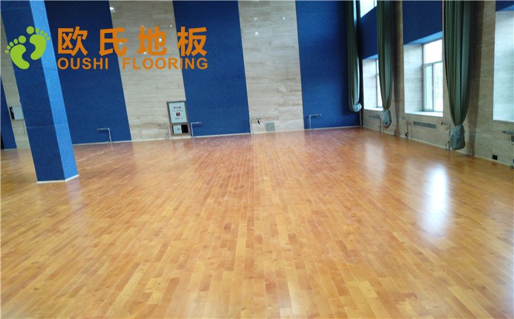 內(nèi)蒙古赤峰市**稅務(wù)總局職工活動中心木地板項(xiàng)目—?dú)W氏實(shí)木運(yùn)動地板